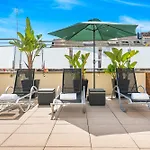 Acacia Suite
